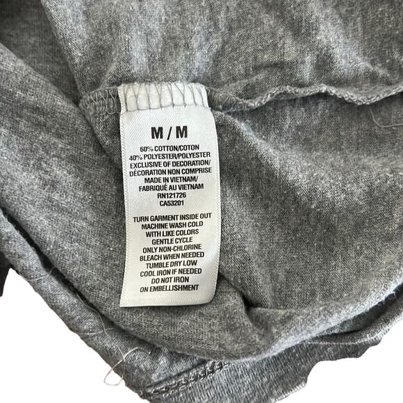 Aeropostale Gray Tee Shirt with Satin Appliqué Knit Top Y2K - Picture 8 of 8